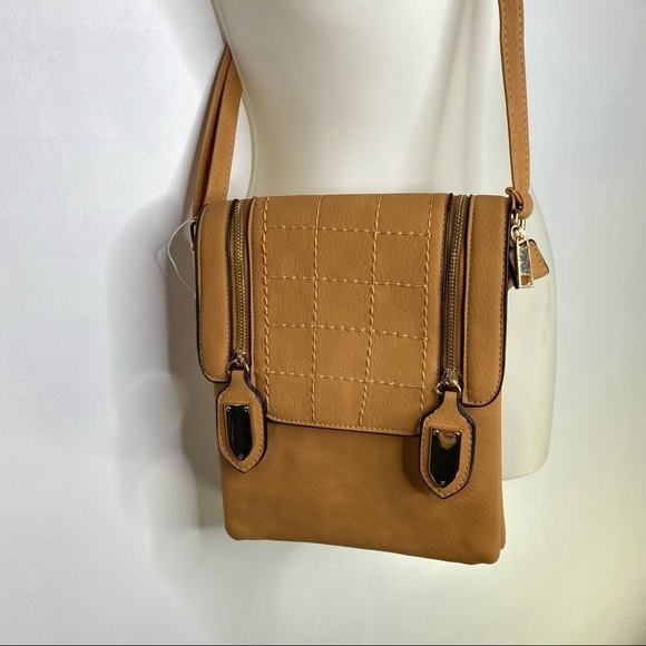 Camel Optional Crossbody Non Leather - Picture 10 of 16